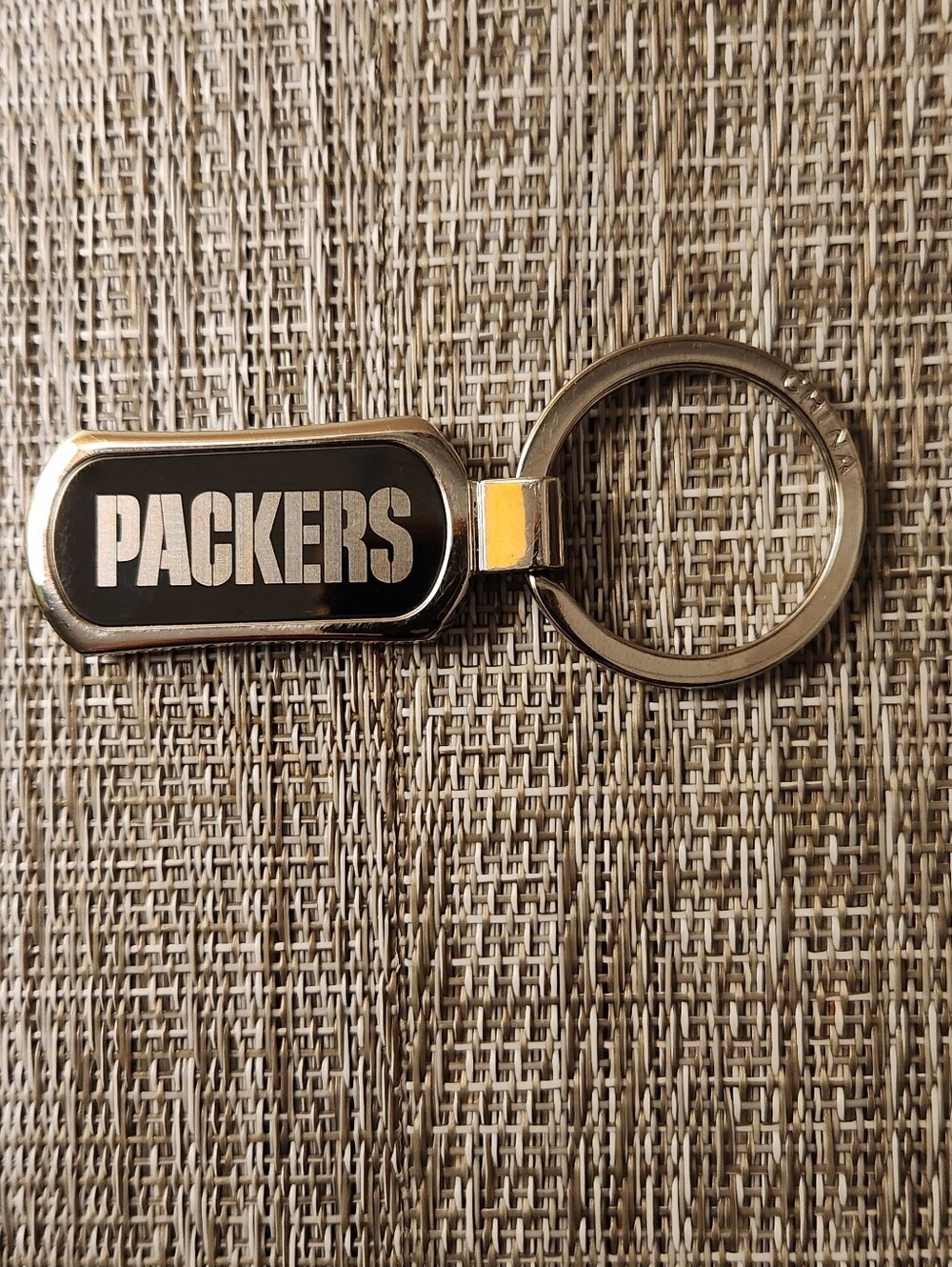 PACKERS Metal Keychain in Silver